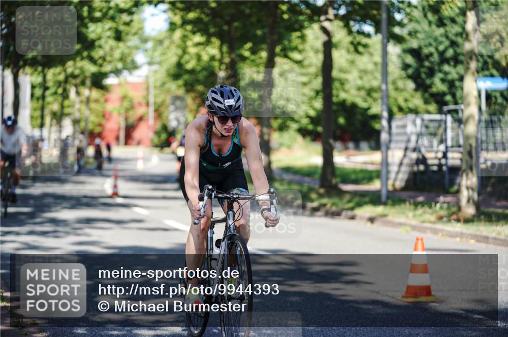 09.08.2026 - GEWOBA Citytriathlon Bremen Michael Burmester http://msf.ph/oto/9944393 09.08.2026 10:33:02 Radfahren 1, 83, 103, 173, 305, 353, 370, 413, 419, 453, 457, 486, 493, 503, 508, 526 meine-sportfotos.de