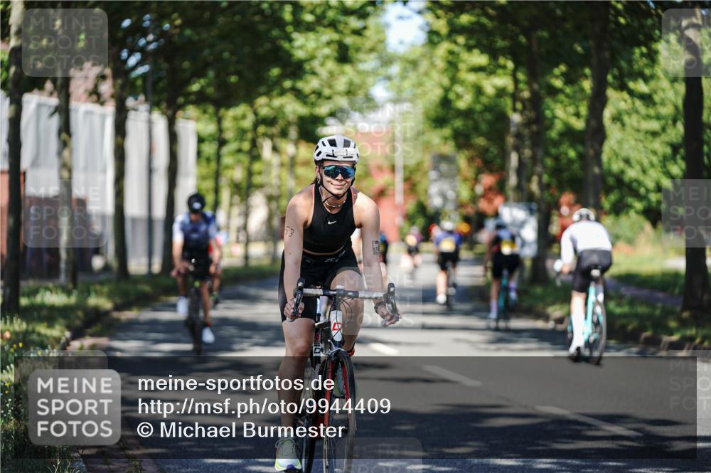 09.08.2026 - GEWOBA Citytriathlon Bremen Michael Burmester http://msf.ph/oto/9944409 09.08.2026 10:33:07 Radfahren 1, 63, 83, 103, 173, 302, 353, 413, 419, 453, 457, 483, 486, 493, 503, 526 meine-sportfotos.de