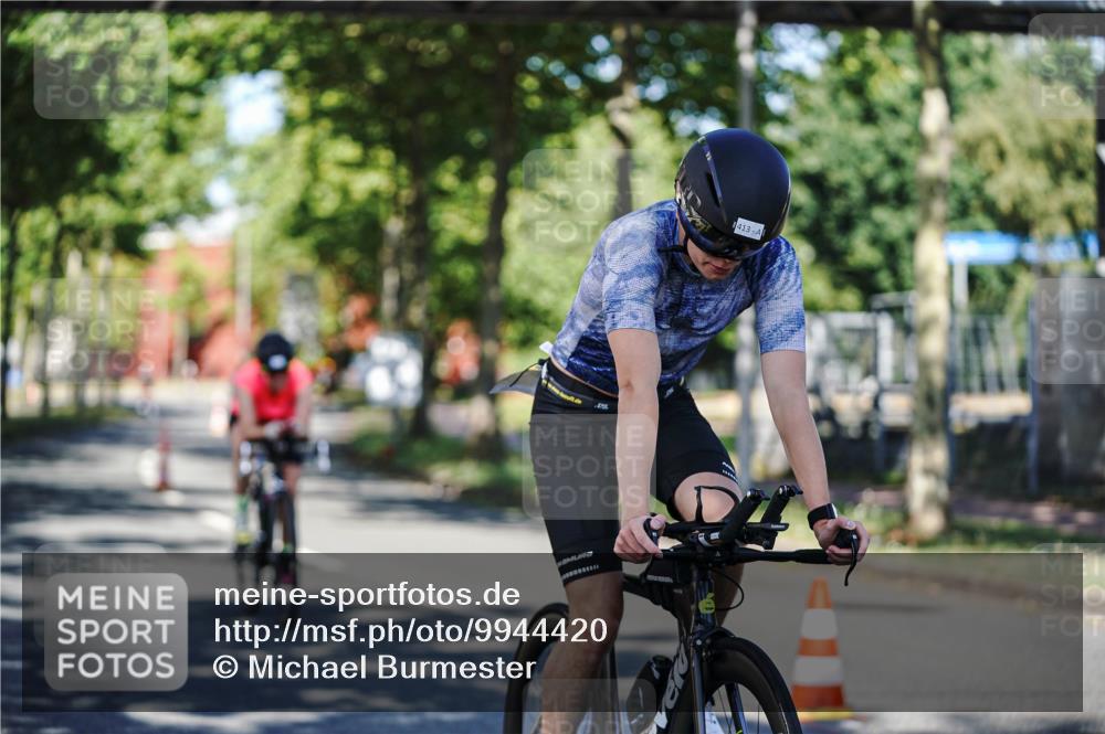 09.08.2026 - GEWOBA Citytriathlon Bremen Michael Burmester http://msf.ph/oto/9944420 09.08.2026 10:33:09 Radfahren 1, 63, 83, 103, 173, 302, 353, 413, 419, 453, 457, 483, 486, 493 meine-sportfotos.de