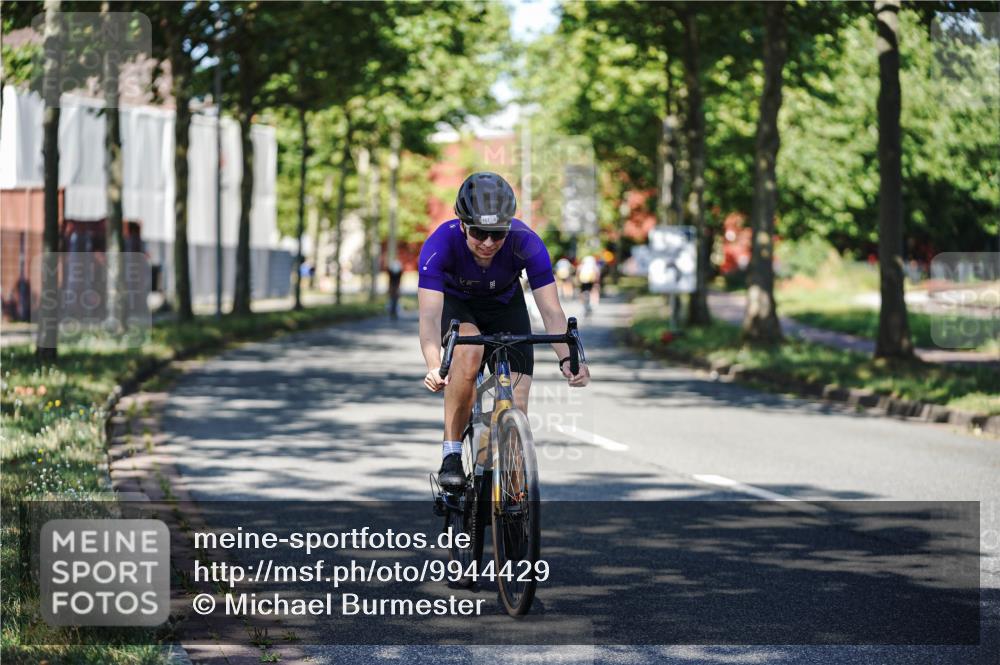 09.08.2026 - GEWOBA Citytriathlon Bremen Michael Burmester http://msf.ph/oto/9944429 09.08.2026 10:33:12 Radfahren 1, 63, 83, 103, 302, 413, 419, 453, 457, 483, 486, 493 meine-sportfotos.de
