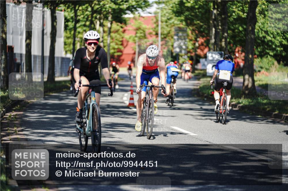 09.08.2026 - GEWOBA Citytriathlon Bremen Michael Burmester http://msf.ph/oto/9944451 09.08.2026 10:33:24 Radfahren 177, 282, 285, 302, 331, 410, 433, 483, 484 meine-sportfotos.de