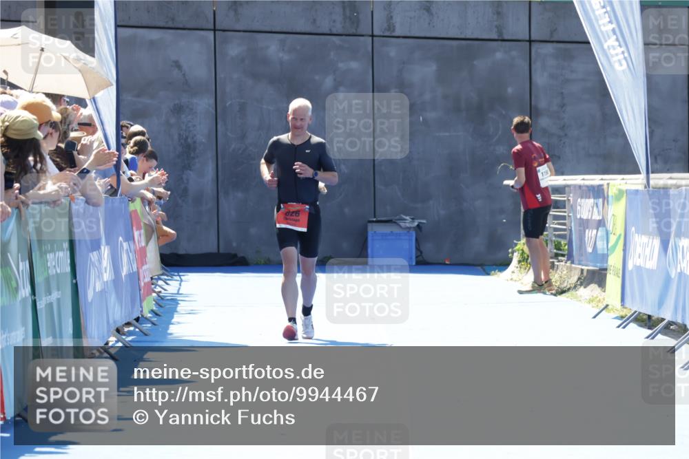 09.08.2026 - GEWOBA Citytriathlon Bremen Yannick Fuchs http://msf.ph/oto/9944467 09.08.2026 14:17:52 Ziel  meine-sportfotos.de