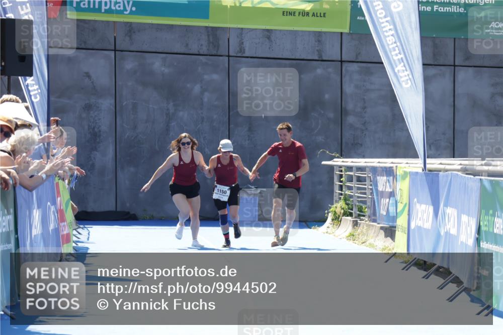 09.08.2026 - GEWOBA Citytriathlon Bremen Yannick Fuchs http://msf.ph/oto/9944502 09.08.2026 14:18:21 Ziel  meine-sportfotos.de