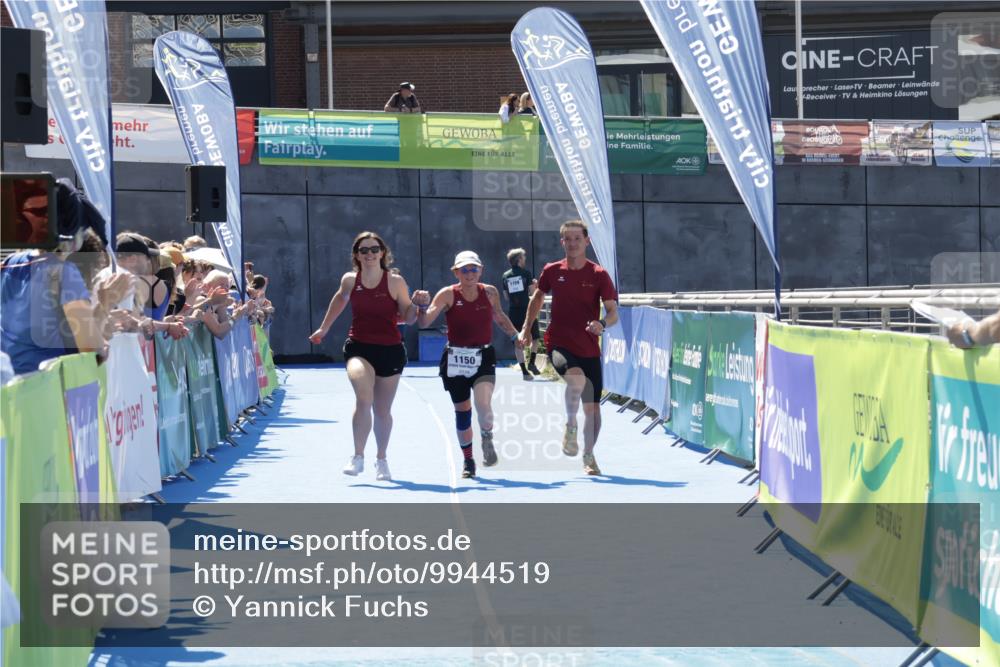 09.08.2026 - GEWOBA Citytriathlon Bremen Yannick Fuchs http://msf.ph/oto/9944519 09.08.2026 14:18:26 Ziel 1150 meine-sportfotos.de