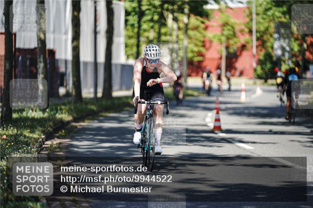 09.08.2026 - GEWOBA Citytriathlon Bremen Michael Burmester http://msf.ph/oto/9944522 09.08.2026 10:33:51 Radfahren 215, 280, 448, 455, 474, 492, 510, 531, 532 meine-sportfotos.de