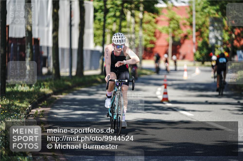 09.08.2026 - GEWOBA Citytriathlon Bremen Michael Burmester http://msf.ph/oto/9944524 09.08.2026 10:33:51 Radfahren 215, 280, 448, 455, 474, 492, 510, 531, 532 meine-sportfotos.de