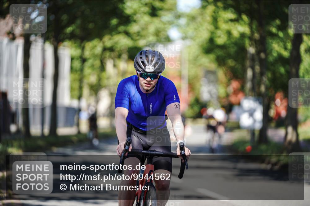 09.08.2026 - GEWOBA Citytriathlon Bremen Michael Burmester http://msf.ph/oto/9944562 09.08.2026 10:34:08 Radfahren 292, 306, 448, 477, 490, 495, 522, 531 meine-sportfotos.de