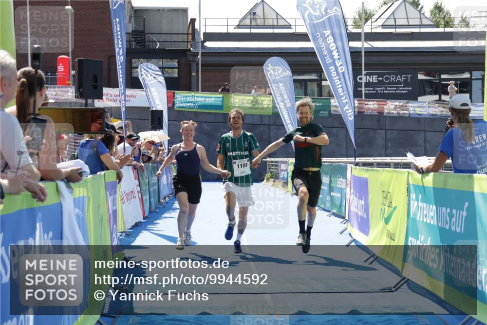 09.08.2026 - GEWOBA Citytriathlon Bremen Yannick Fuchs http://msf.ph/oto/9944592 09.08.2026 14:18:46 Ziel 1159 meine-sportfotos.de
