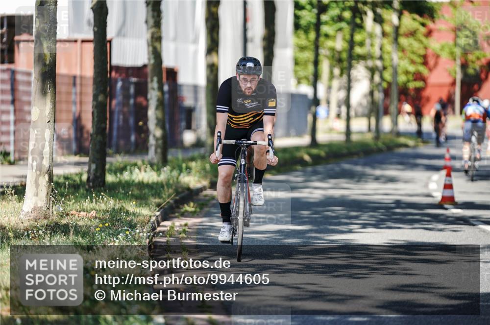 09.08.2026 - GEWOBA Citytriathlon Bremen Michael Burmester http://msf.ph/oto/9944605 09.08.2026 10:34:40 Radfahren 47, 99, 193, 209, 367, 399, 521 meine-sportfotos.de