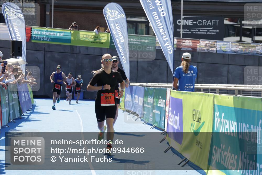 09.08.2026 - GEWOBA Citytriathlon Bremen Yannick Fuchs http://msf.ph/oto/9944666 09.08.2026 14:19:09 Ziel 578, 596, 897 meine-sportfotos.de