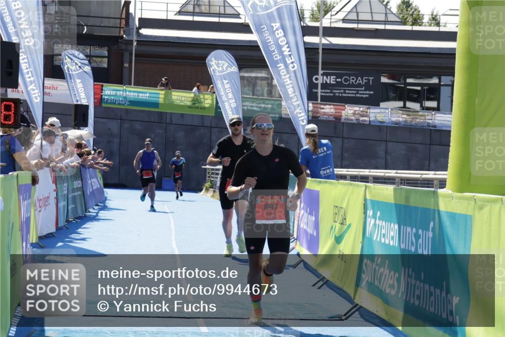 09.08.2026 - GEWOBA Citytriathlon Bremen Yannick Fuchs http://msf.ph/oto/9944673 09.08.2026 14:19:11 Ziel 578, 897 meine-sportfotos.de