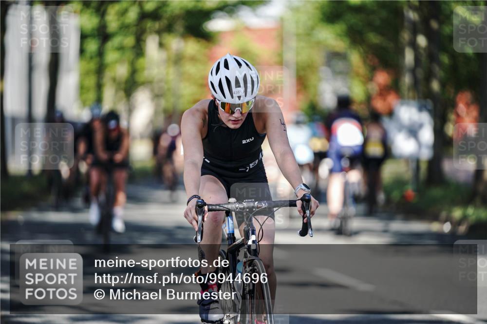 09.08.2026 - GEWOBA Citytriathlon Bremen Michael Burmester http://msf.ph/oto/9944696 09.08.2026 10:35:14 Radfahren 3, 27, 129, 143, 169, 195, 326, 436, 440, 446, 467, 473, 476, 487, 527 meine-sportfotos.de