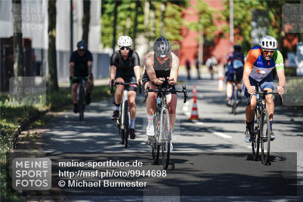 09.08.2026 - GEWOBA Citytriathlon Bremen Michael Burmester http://msf.ph/oto/9944698 09.08.2026 10:35:15 Radfahren 3, 27, 129, 143, 169, 195, 243, 326, 436, 440, 446, 467, 473, 476, 487, 527 meine-sportfotos.de