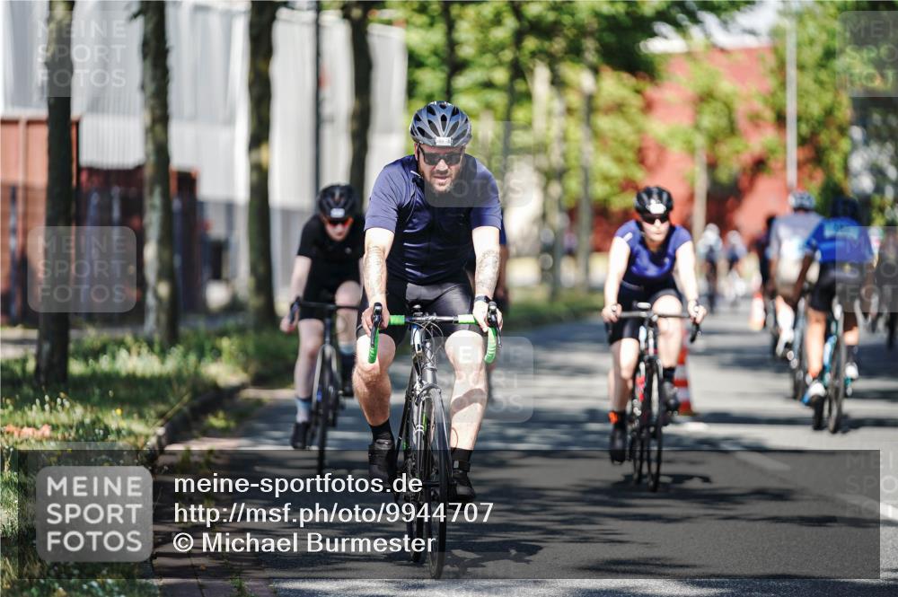 09.08.2026 - GEWOBA Citytriathlon Bremen Michael Burmester http://msf.ph/oto/9944707 09.08.2026 10:35:17 Radfahren 3, 27, 129, 143, 169, 195, 243, 326, 436, 440, 446, 467, 473, 476, 487, 527 meine-sportfotos.de