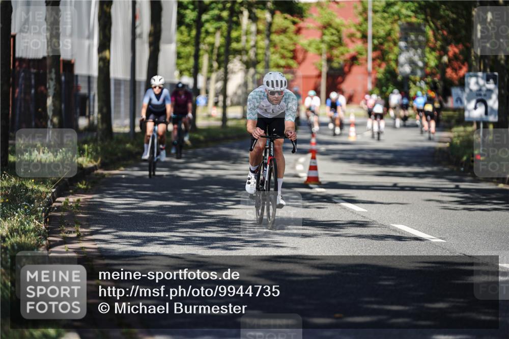09.08.2026 - GEWOBA Citytriathlon Bremen Michael Burmester http://msf.ph/oto/9944735 09.08.2026 10:35:23 Radfahren 3, 27, 87, 129, 169, 175, 189, 195, 243, 326, 361, 436, 440, 446, 467, 473, 476, 487, 504 meine-sportfotos.de