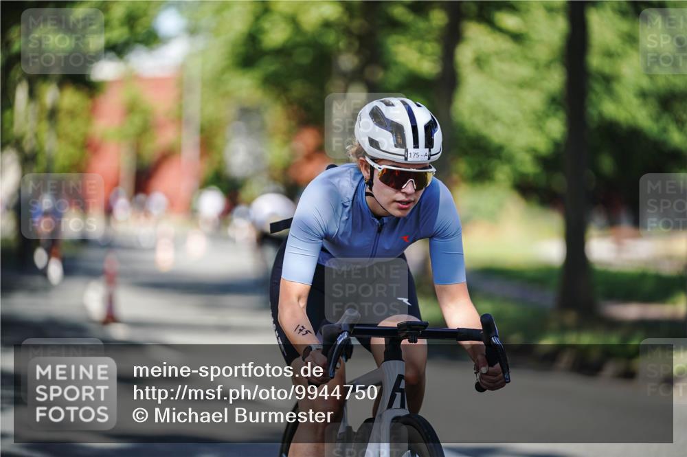 09.08.2026 - GEWOBA Citytriathlon Bremen Michael Burmester http://msf.ph/oto/9944750 09.08.2026 10:35:26 Radfahren 3, 15, 27, 57, 87, 129, 169, 175, 189, 195, 243, 326, 361, 436, 440, 467, 473, 487, 504 meine-sportfotos.de