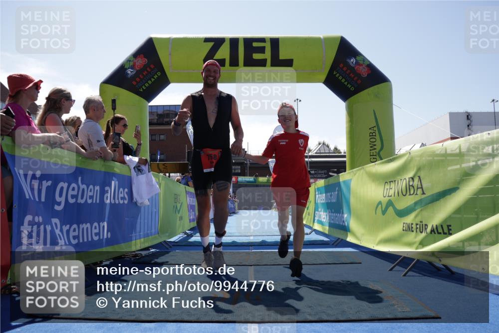 09.08.2026 - GEWOBA Citytriathlon Bremen Yannick Fuchs http://msf.ph/oto/9944776 09.08.2026 14:19:56 Ziel 758 meine-sportfotos.de