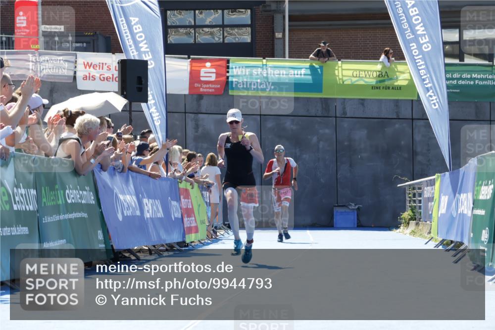 09.08.2026 - GEWOBA Citytriathlon Bremen Yannick Fuchs http://msf.ph/oto/9944793 09.08.2026 14:20:23 Ziel 998 meine-sportfotos.de