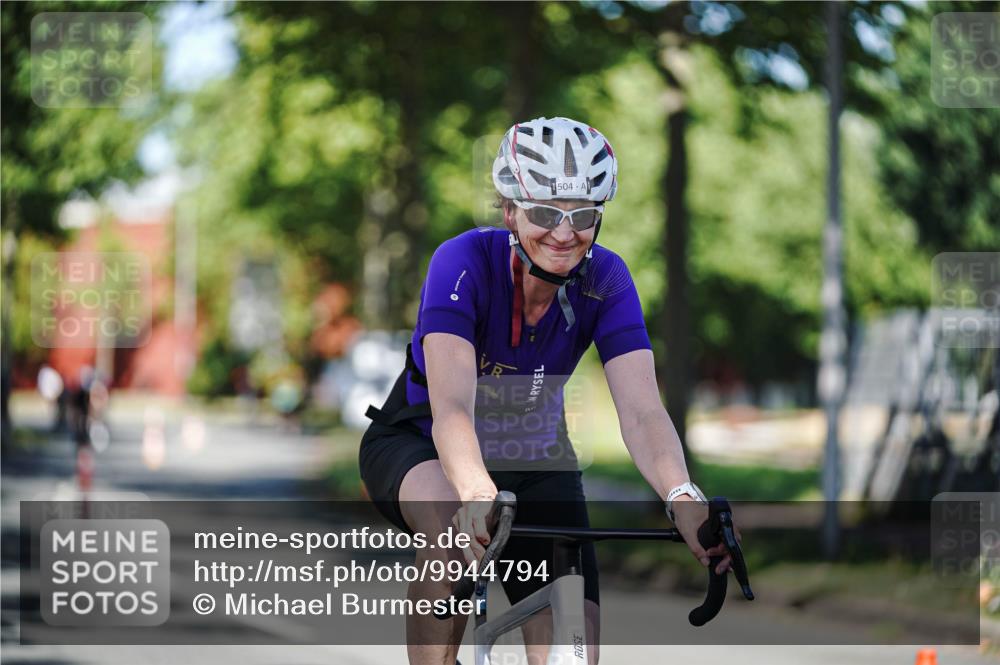 09.08.2026 - GEWOBA Citytriathlon Bremen Michael Burmester http://msf.ph/oto/9944794 09.08.2026 10:35:40 Radfahren 15, 37, 43, 57, 87, 107, 119, 141, 181, 189, 217, 361, 423, 504, 509 meine-sportfotos.de