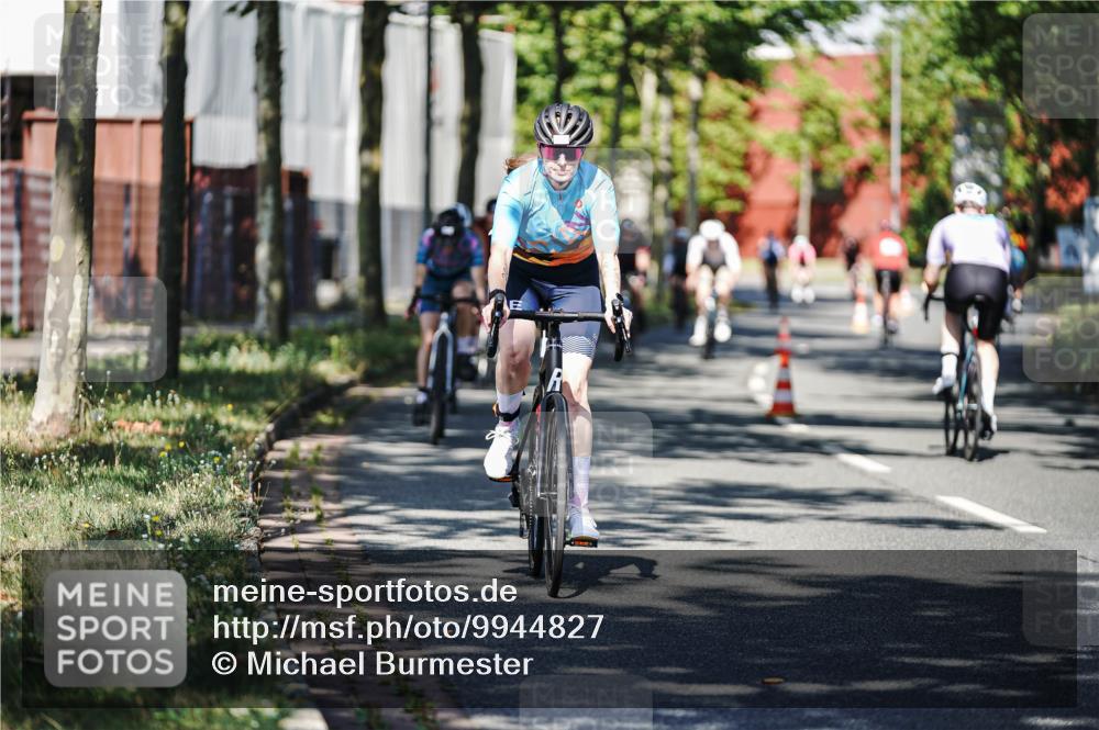 09.08.2026 - GEWOBA Citytriathlon Bremen Michael Burmester http://msf.ph/oto/9944827 09.08.2026 10:35:51 Radfahren 17, 29, 37, 89, 107, 109, 119, 123, 151, 167, 181, 187, 201, 217, 241, 423, 462, 471, 494, 509 meine-sportfotos.de