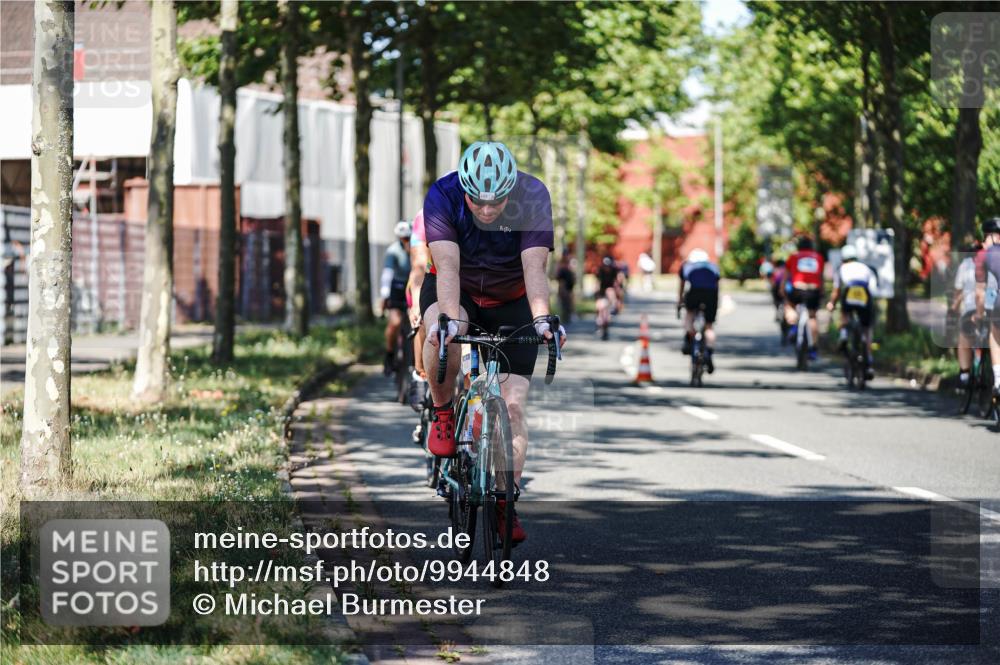 09.08.2026 - GEWOBA Citytriathlon Bremen Michael Burmester http://msf.ph/oto/9944848 09.08.2026 10:35:57 Radfahren 17, 29, 89, 107, 109, 119, 123, 151, 153, 167, 187, 201, 241, 444, 462, 466, 471, 494 meine-sportfotos.de