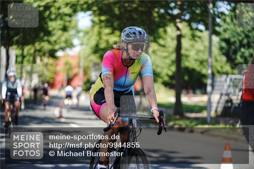 09.08.2026 - GEWOBA Citytriathlon Bremen Michael Burmester http://msf.ph/oto/9944855 09.08.2026 10:35:58 Radfahren 17, 29, 89, 107, 109, 119, 123, 151, 153, 167, 187, 201, 241, 444, 462, 466, 471, 494 meine-sportfotos.de