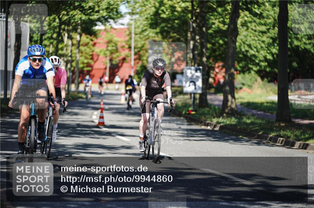 09.08.2026 - GEWOBA Citytriathlon Bremen Michael Burmester http://msf.ph/oto/9944860 09.08.2026 10:36:01 Radfahren 17, 29, 89, 109, 123, 151, 153, 167, 187, 201, 241, 390, 444, 462, 466, 471, 494 meine-sportfotos.de