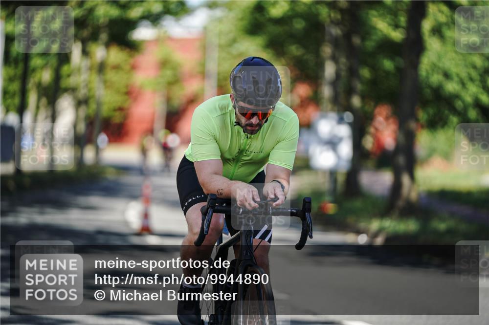 09.08.2026 - GEWOBA Citytriathlon Bremen Michael Burmester http://msf.ph/oto/9944890 09.08.2026 10:36:14 Radfahren 23, 390, 460, 480, 530 meine-sportfotos.de