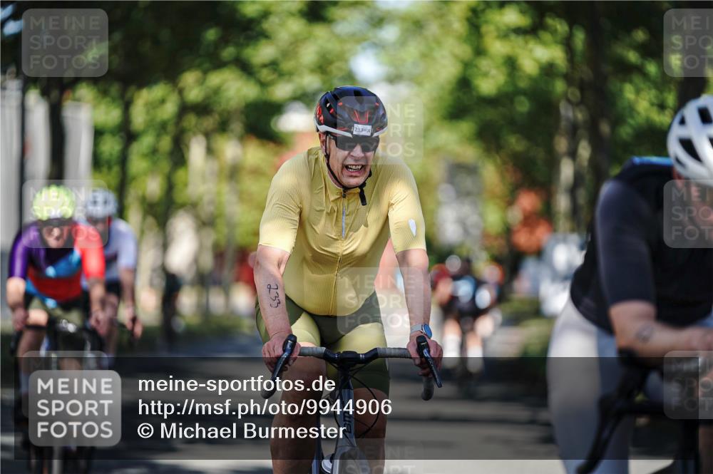 09.08.2026 - GEWOBA Citytriathlon Bremen Michael Burmester http://msf.ph/oto/9944906 09.08.2026 10:36:23 Radfahren 21, 23, 135, 139, 179, 211, 233, 460, 530 meine-sportfotos.de