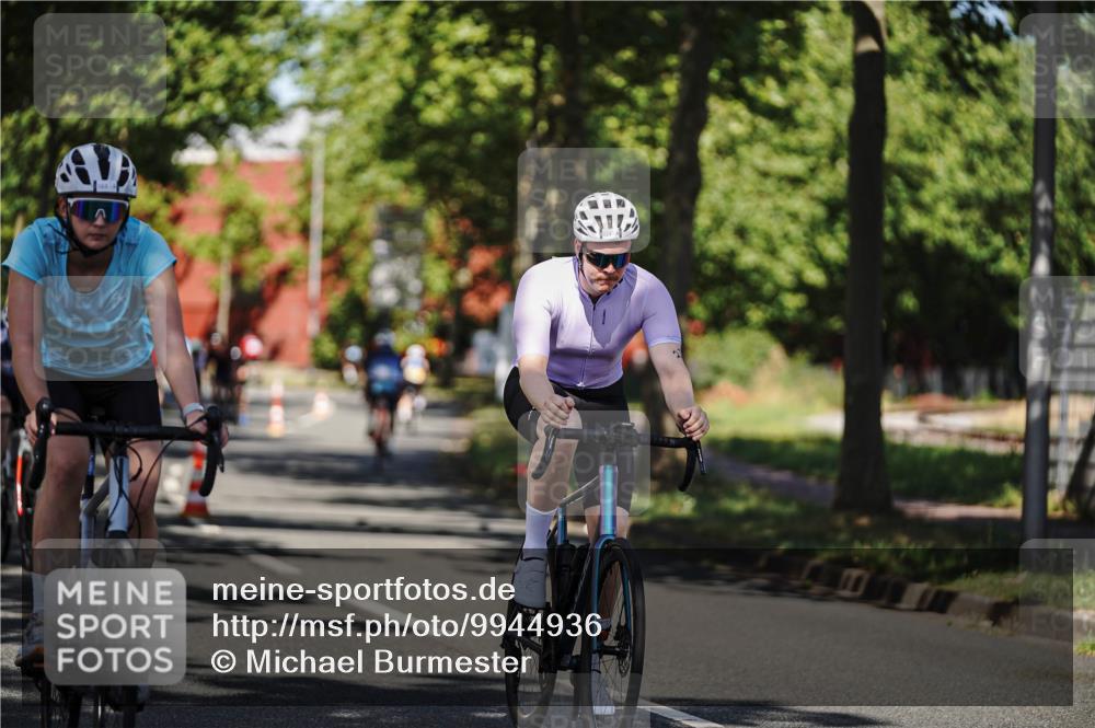 09.08.2026 - GEWOBA Citytriathlon Bremen Michael Burmester http://msf.ph/oto/9944936 09.08.2026 10:36:34 Radfahren 19, 21, 41, 135, 139, 163, 179, 191, 211, 223, 225, 233, 281, 426 meine-sportfotos.de