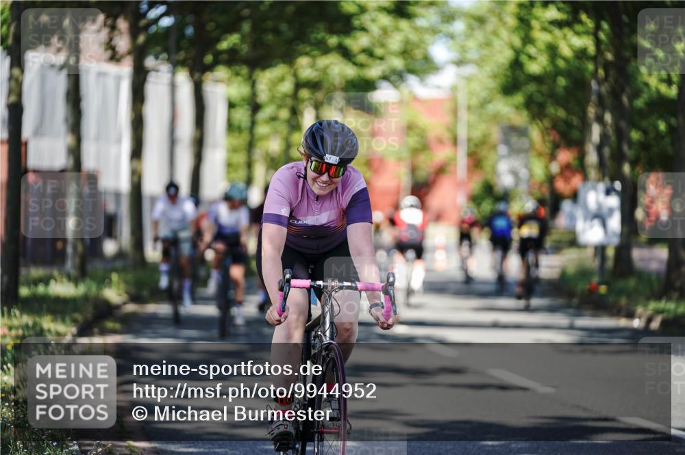 09.08.2026 - GEWOBA Citytriathlon Bremen Michael Burmester http://msf.ph/oto/9944952 09.08.2026 10:36:38 Radfahren 19, 21, 41, 67, 135, 157, 163, 191, 211, 223, 225, 281, 349, 426 meine-sportfotos.de