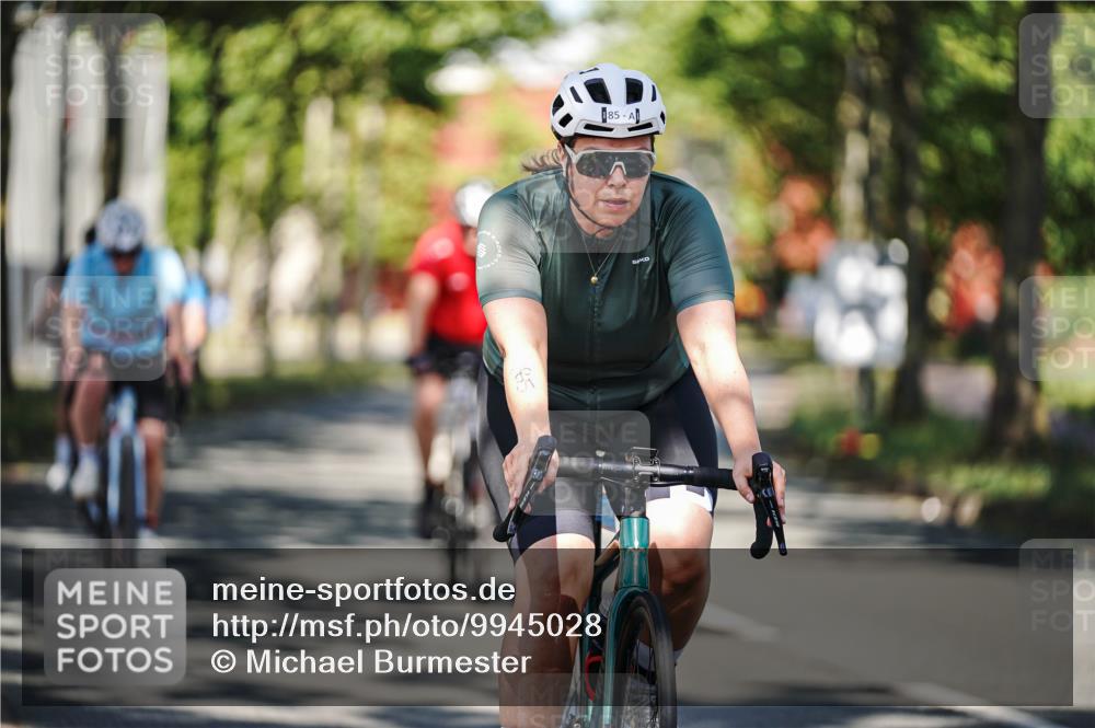 09.08.2026 - GEWOBA Citytriathlon Bremen Michael Burmester http://msf.ph/oto/9945028 09.08.2026 10:37:02 Radfahren 13, 31, 33, 55, 85, 111, 155, 205, 235, 247 meine-sportfotos.de