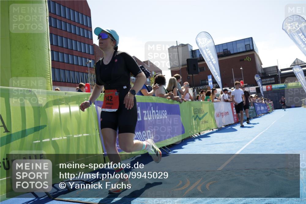 09.08.2026 - GEWOBA Citytriathlon Bremen Yannick Fuchs http://msf.ph/oto/9945029 09.08.2026 14:21:18 Ziel 719, 942 meine-sportfotos.de