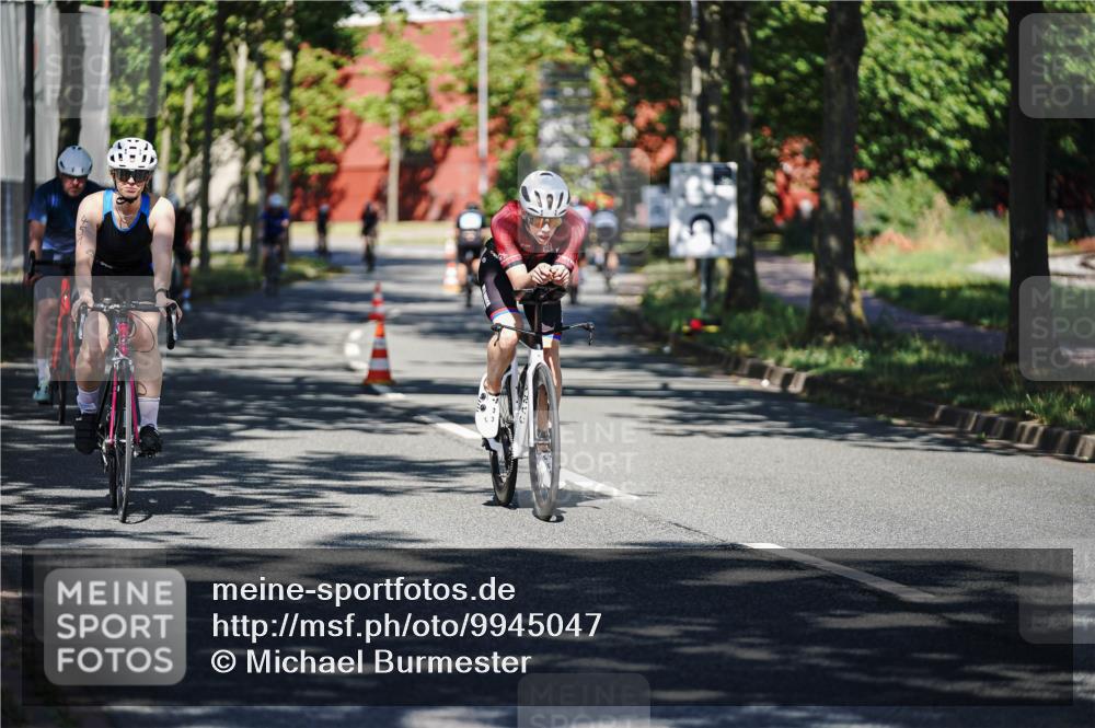 09.08.2026 - GEWOBA Citytriathlon Bremen Michael Burmester http://msf.ph/oto/9945047 09.08.2026 10:37:14 Radfahren 31, 53, 55, 61, 113, 155, 205, 287, 451, 459 meine-sportfotos.de