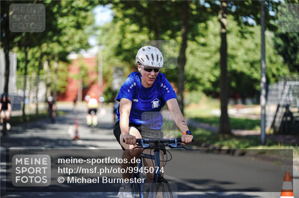 09.08.2026 - GEWOBA Citytriathlon Bremen Michael Burmester http://msf.ph/oto/9945074 09.08.2026 10:37:22 Radfahren 53, 61, 113, 287, 451, 459 meine-sportfotos.de
