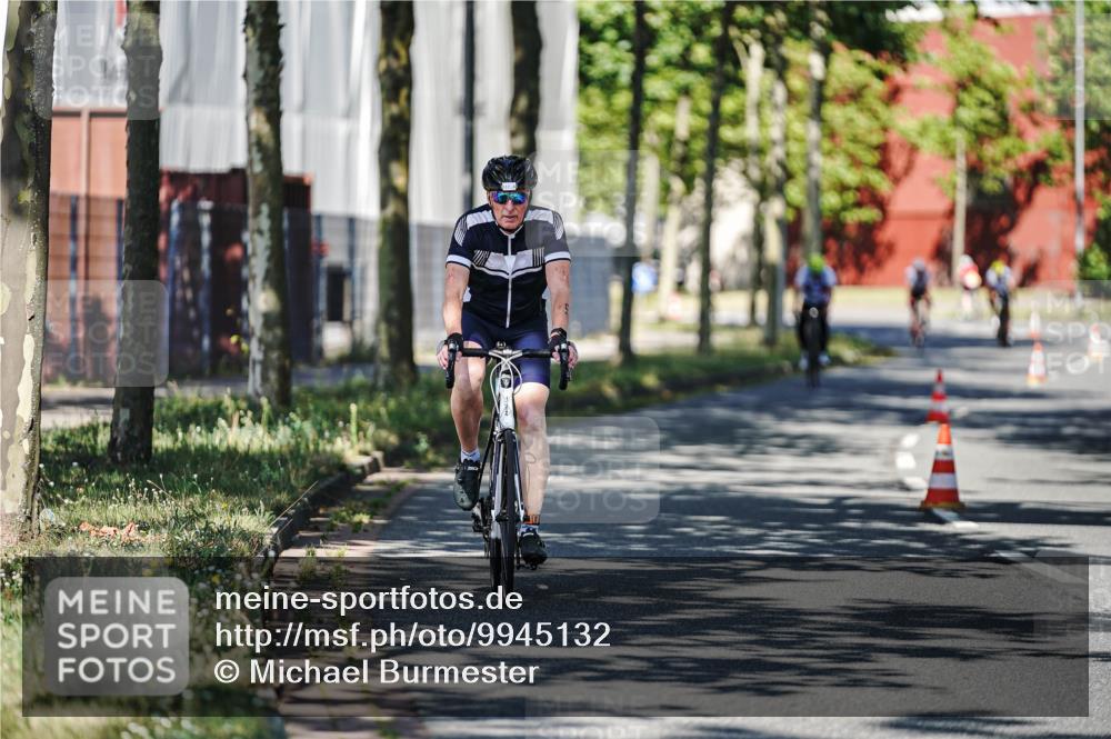 09.08.2026 - GEWOBA Citytriathlon Bremen Michael Burmester http://msf.ph/oto/9945132 09.08.2026 10:38:13 Radfahren 35, 49, 75, 117, 149, 171, 310, 488 meine-sportfotos.de