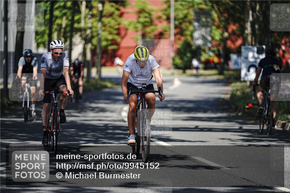 09.08.2026 - GEWOBA Citytriathlon Bremen Michael Burmester http://msf.ph/oto/9945152 09.08.2026 10:38:24 Radfahren 49, 117, 127, 171, 183, 409, 435 meine-sportfotos.de