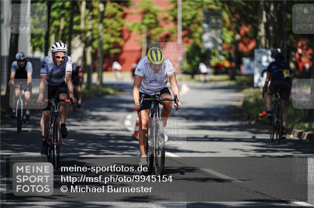09.08.2026 - GEWOBA Citytriathlon Bremen Michael Burmester http://msf.ph/oto/9945154 09.08.2026 10:38:24 Radfahren 49, 117, 127, 171, 183, 409, 435 meine-sportfotos.de