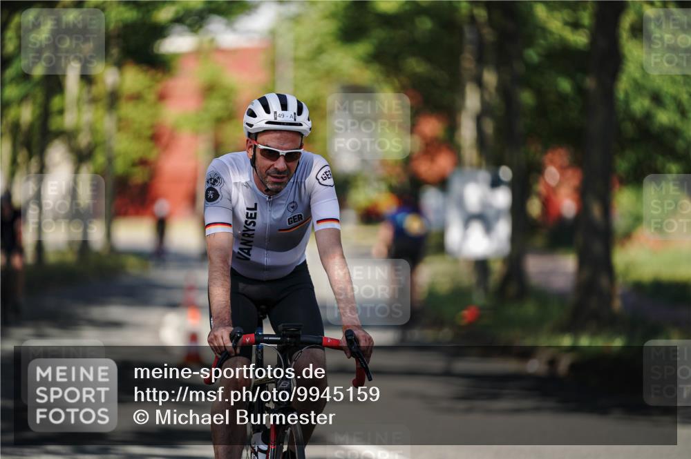 09.08.2026 - GEWOBA Citytriathlon Bremen Michael Burmester http://msf.ph/oto/9945159 09.08.2026 10:38:25 Radfahren 49, 127, 171, 183, 409, 435 meine-sportfotos.de
