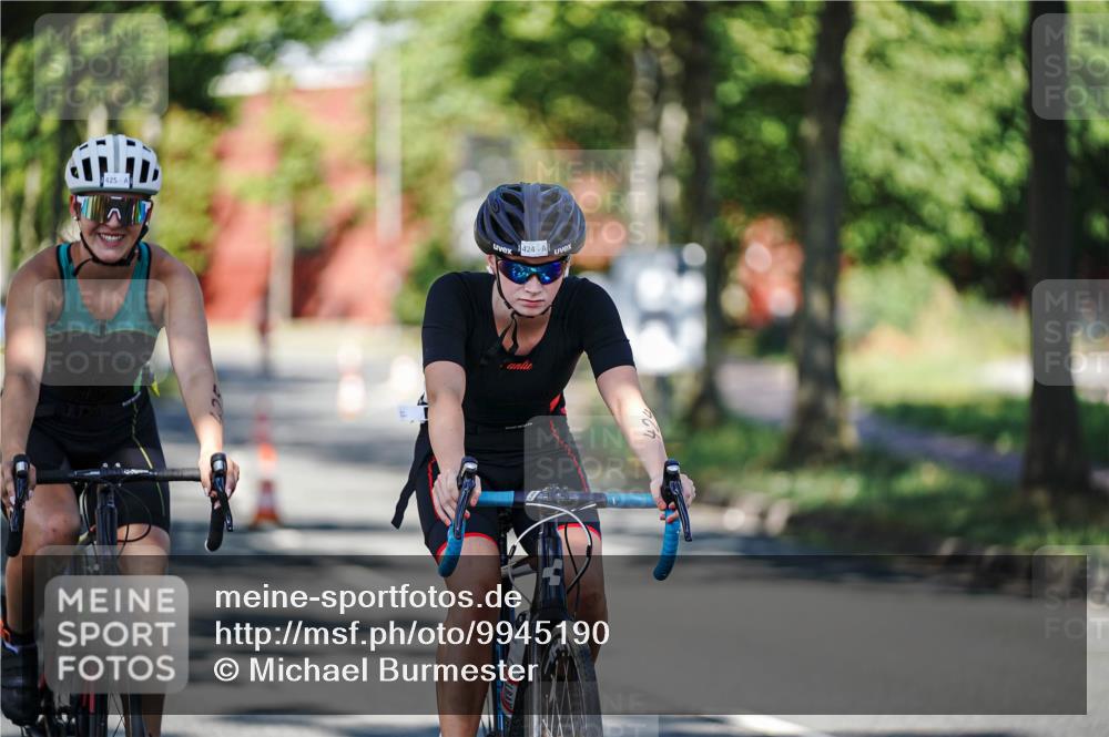09.08.2026 - GEWOBA Citytriathlon Bremen Michael Burmester http://msf.ph/oto/9945190 09.08.2026 10:38:37 Radfahren 127, 183, 424, 425, 435, 512 meine-sportfotos.de