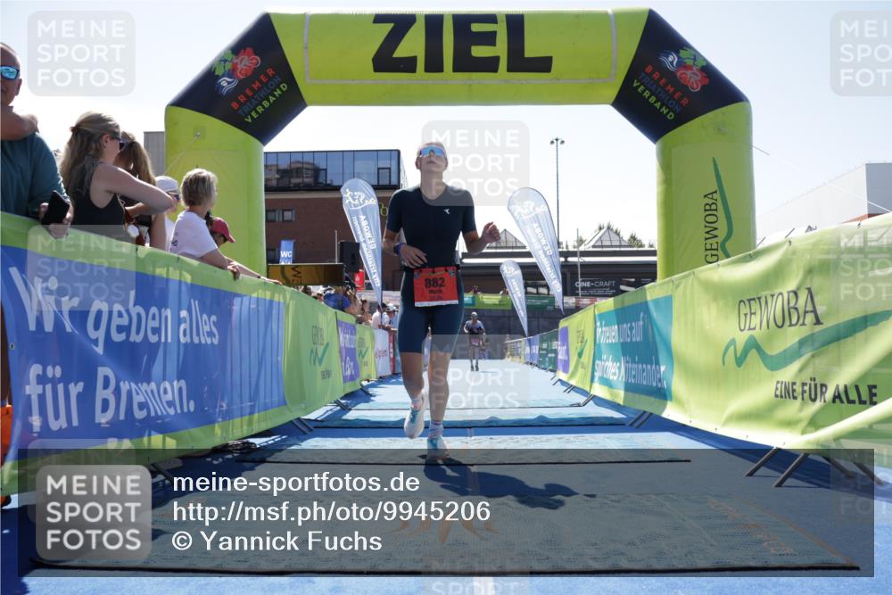 09.08.2026 - GEWOBA Citytriathlon Bremen Yannick Fuchs http://msf.ph/oto/9945206 09.08.2026 14:22:32 Ziel 882 meine-sportfotos.de