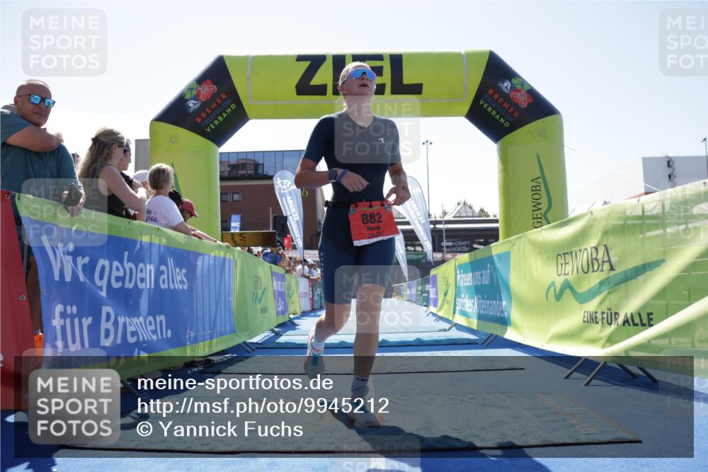 09.08.2026 - GEWOBA Citytriathlon Bremen Yannick Fuchs http://msf.ph/oto/9945212 09.08.2026 14:22:33 Ziel 882 meine-sportfotos.de