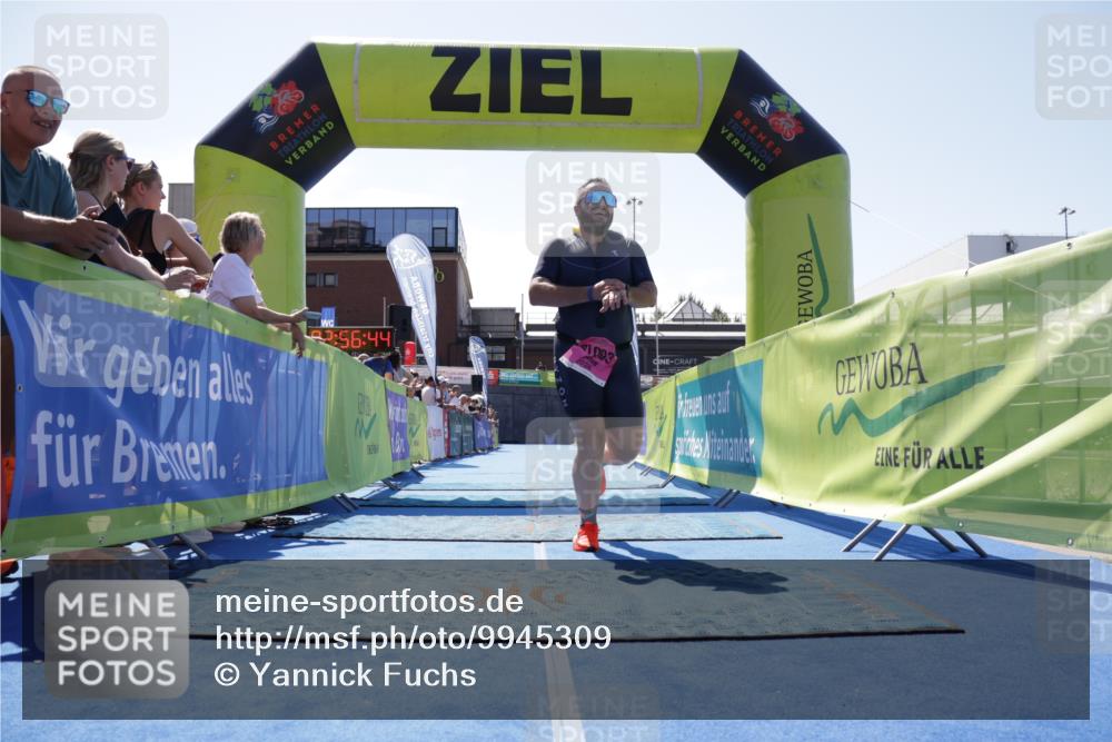 09.08.2026 - GEWOBA Citytriathlon Bremen Yannick Fuchs http://msf.ph/oto/9945309 09.08.2026 14:23:07 Ziel 1003, 1003 meine-sportfotos.de