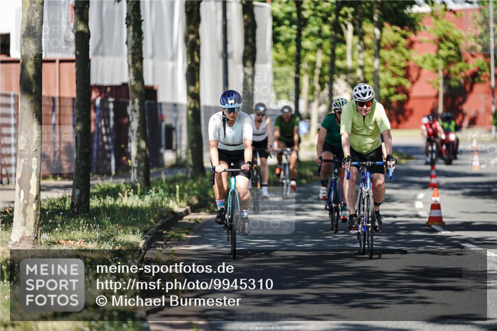 09.08.2026 - GEWOBA Citytriathlon Bremen Michael Burmester http://msf.ph/oto/9945310 09.08.2026 10:40:12 Radfahren 5, 77, 101, 115, 165, 203, 485 meine-sportfotos.de