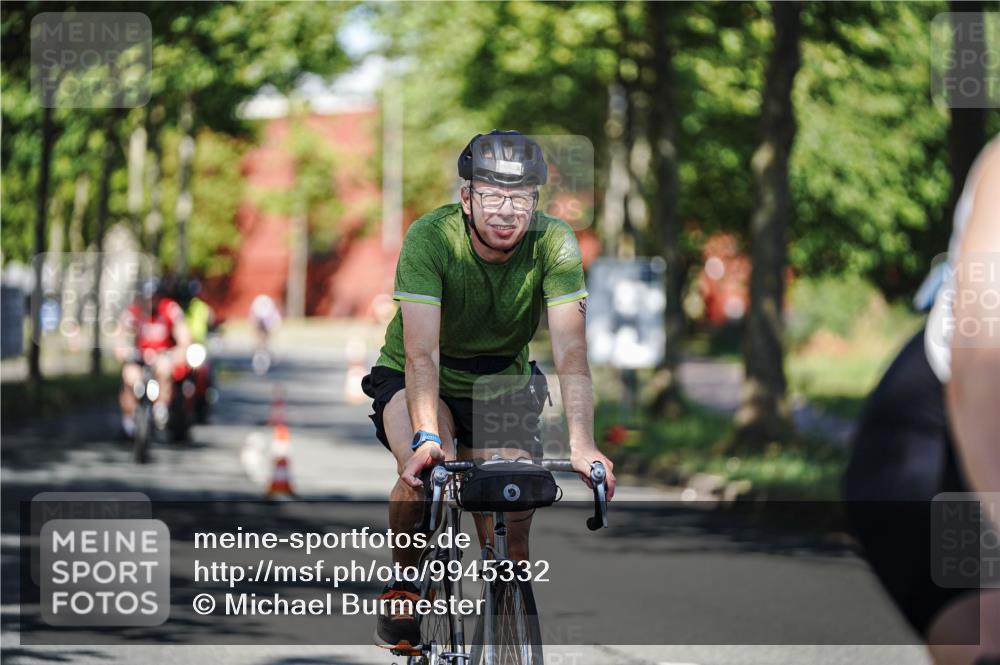 09.08.2026 - GEWOBA Citytriathlon Bremen Michael Burmester http://msf.ph/oto/9945332 09.08.2026 10:40:16 Radfahren 5, 77, 101, 115, 159, 165, 203, 485 meine-sportfotos.de