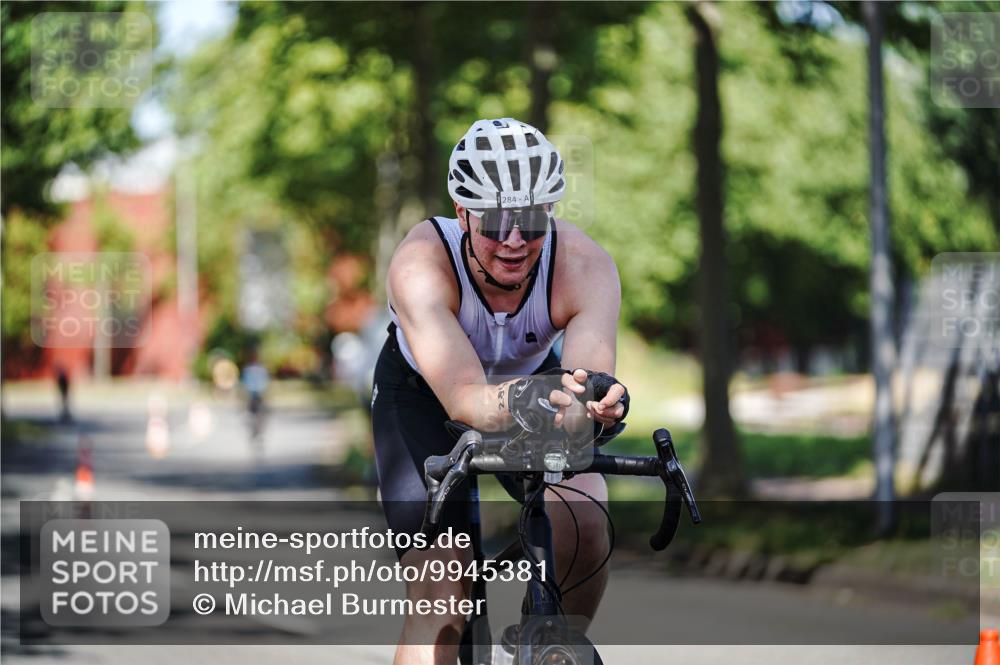09.08.2026 - GEWOBA Citytriathlon Bremen Michael Burmester http://msf.ph/oto/9945381 09.08.2026 10:40:50 Radfahren 91, 284, 348, 416 meine-sportfotos.de