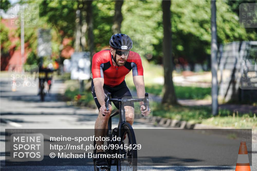 09.08.2026 - GEWOBA Citytriathlon Bremen Michael Burmester http://msf.ph/oto/9945429 09.08.2026 10:41:38 Radfahren 78, 161, 372, 377, 378, 412 meine-sportfotos.de