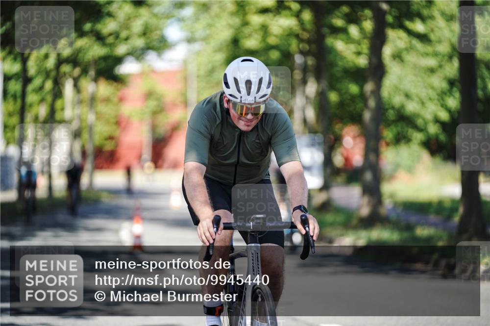 09.08.2026 - GEWOBA Citytriathlon Bremen Michael Burmester http://msf.ph/oto/9945440 09.08.2026 10:41:49 Radfahren 161, 314, 372, 377, 378 meine-sportfotos.de