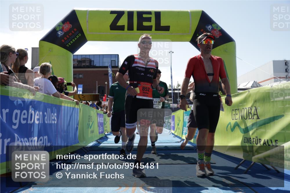 09.08.2026 - GEWOBA Citytriathlon Bremen Yannick Fuchs http://msf.ph/oto/9945481 09.08.2026 14:24:32 Ziel 807, 852, 857, 1136 meine-sportfotos.de