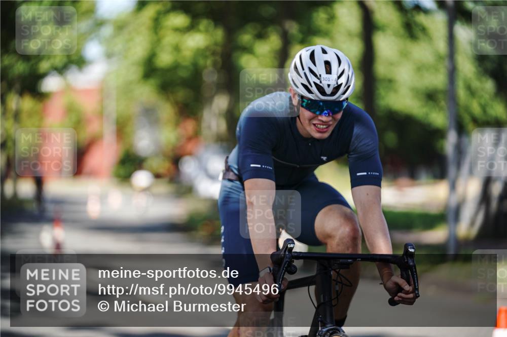 09.08.2026 - GEWOBA Citytriathlon Bremen Michael Burmester http://msf.ph/oto/9945496 09.08.2026 10:42:11 Radfahren 286, 291, 301, 358, 376, 415, 524 meine-sportfotos.de